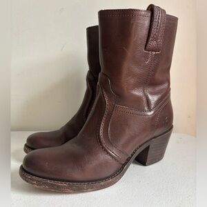 FRYE Jane Trapunto Dark Brown Leather Bootie Boot Side Zip Women’s size 5 1/2